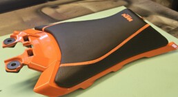 Fertige Sitzbank KTM 390